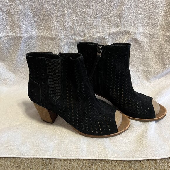 Toms Booties - Picture 3 of 5